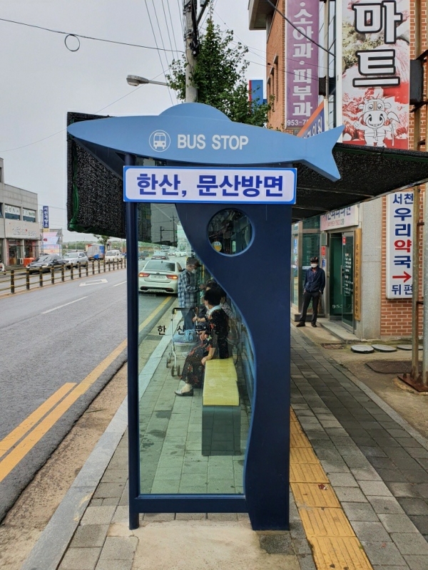 지역 내 버스승강장 20개소 교체·설치 완료-서천군 제공